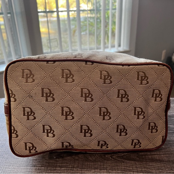 Dooney & Bourke shoulder bag - Picture 3 of 15